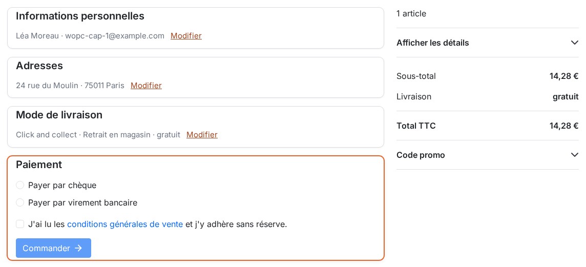 Sections terminées repliées avec leur résumé (nom et e-mail, adresse, transporteur) et un lien Modifier, la section de paiement ouverte